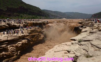 آبشار هوکو از جاذبه ها و دیدنی های چین